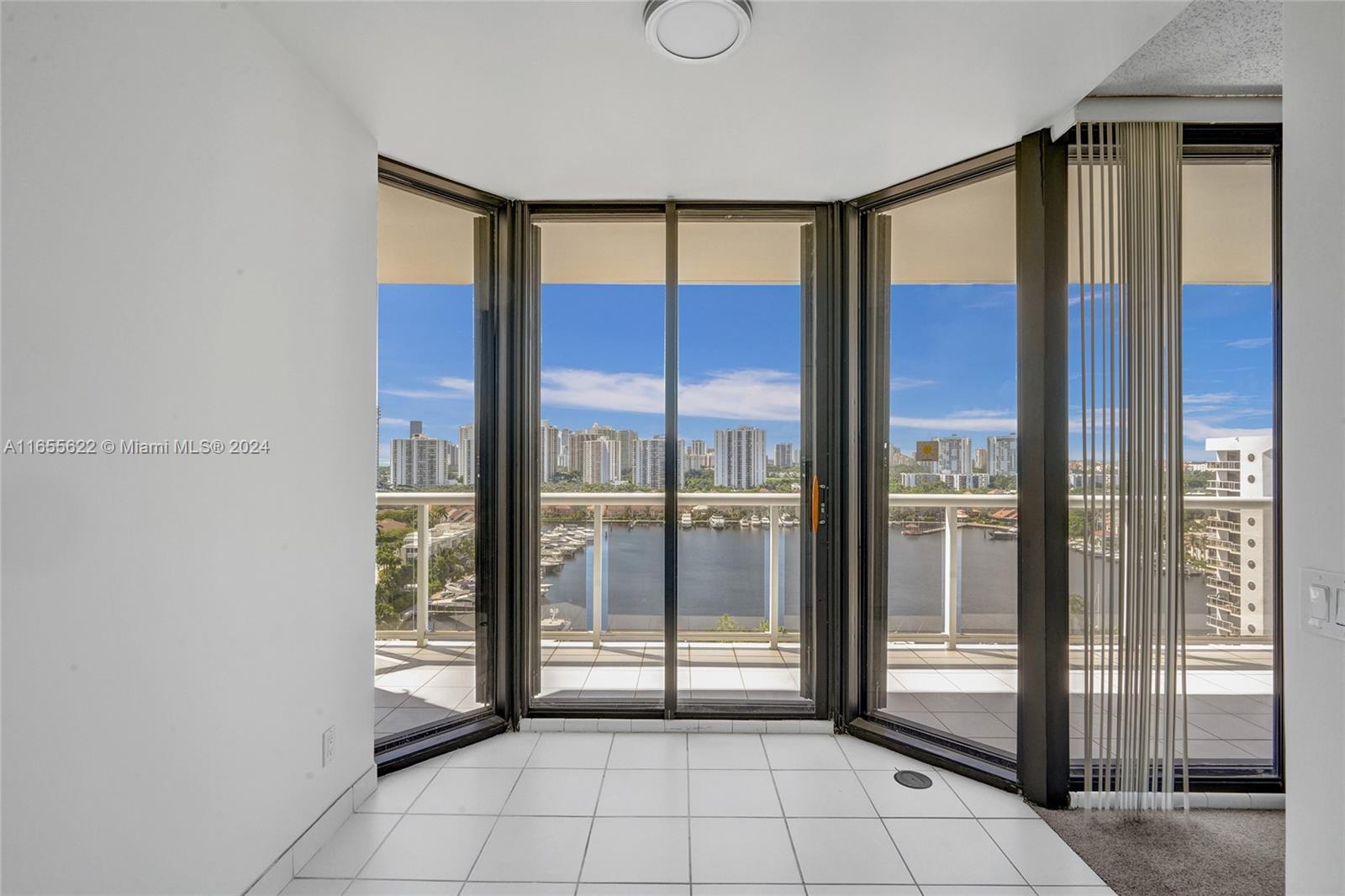 HARBORSIDE - Residential