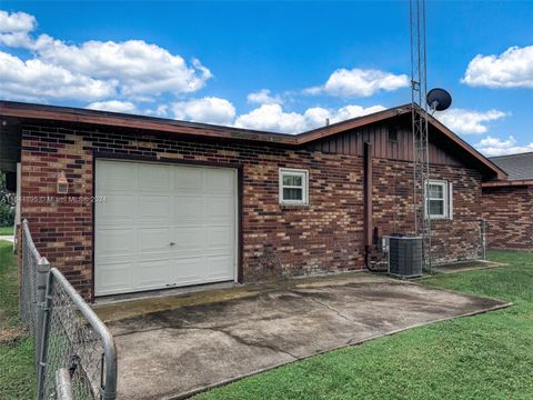 A home in Sebring