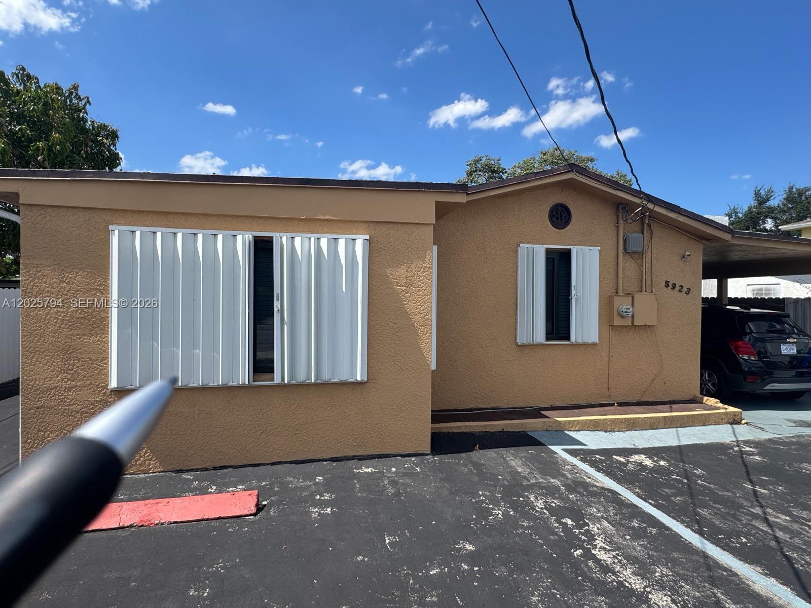 HOLLYWOOD BEACH GARDENS - Residential Income