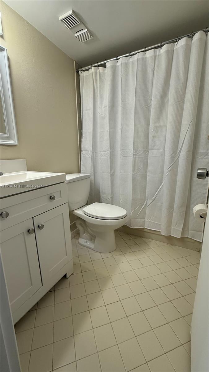 LAKE POINTE CONDOMINIUM N - Residential