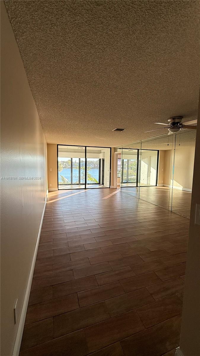 LAKE POINTE CONDOMINIUM N - Residential