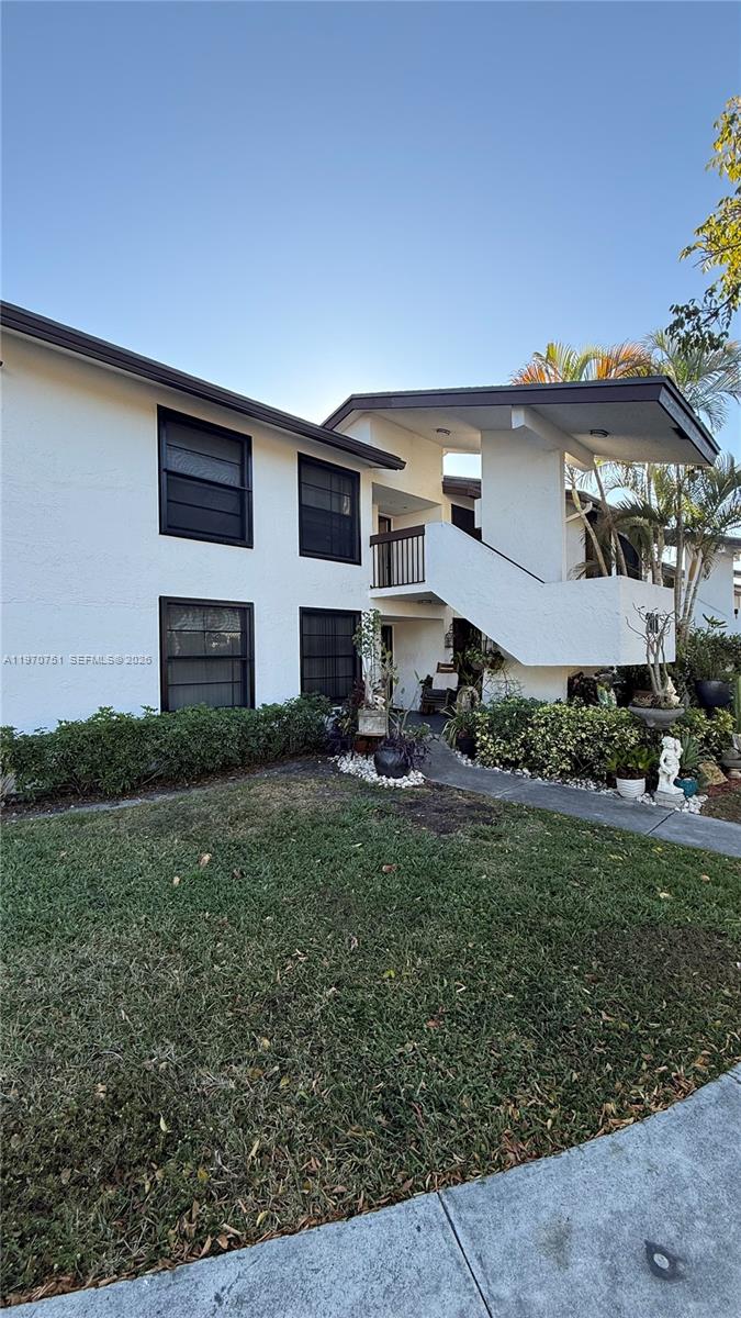 LAKE POINTE CONDOMINIUM N - Residential