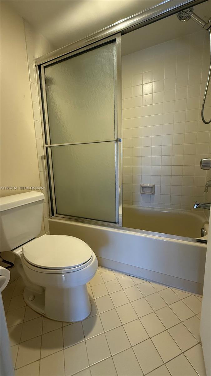 LAKE POINTE CONDOMINIUM N - Residential