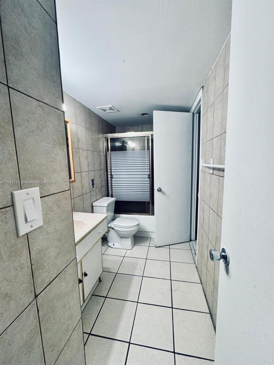 SUNNY SHORES SOUTH CONDO - Residential Lease