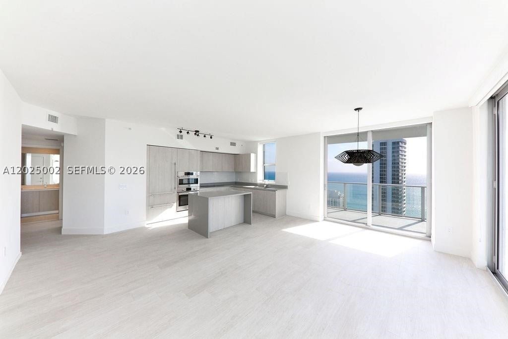 4010 S Ocean Dr T3509