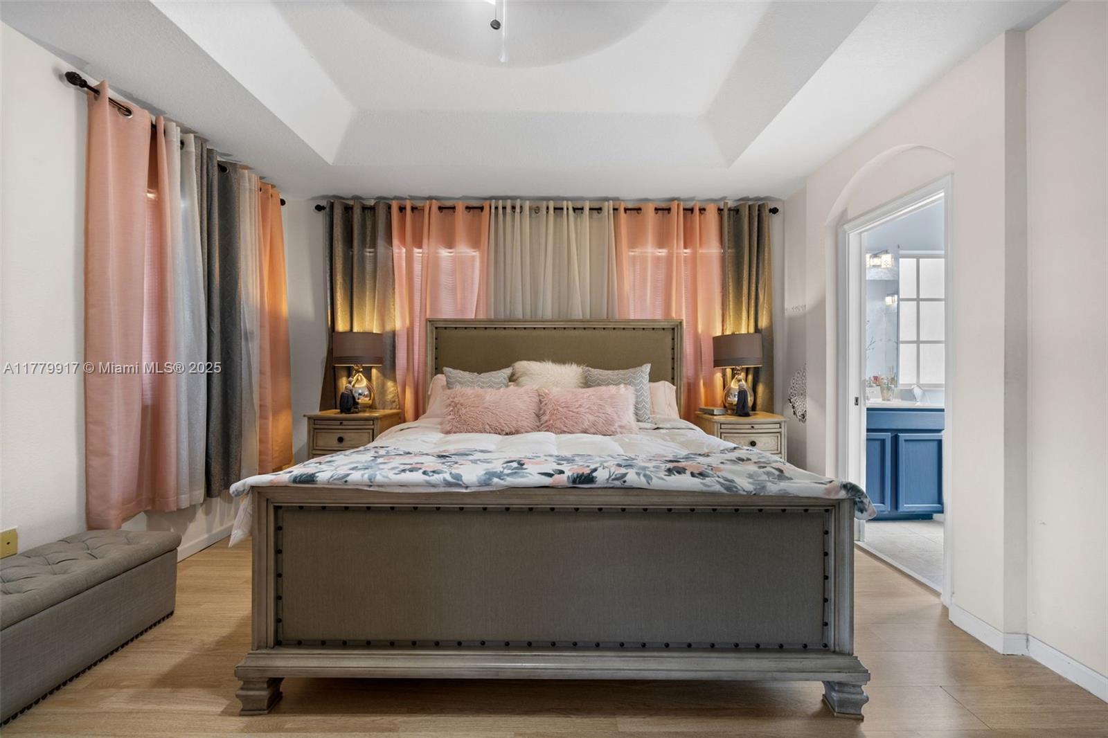 MANDARIN LAKES - Residential