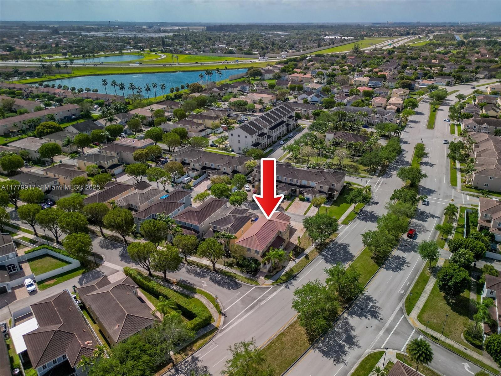 MANDARIN LAKES - Residential