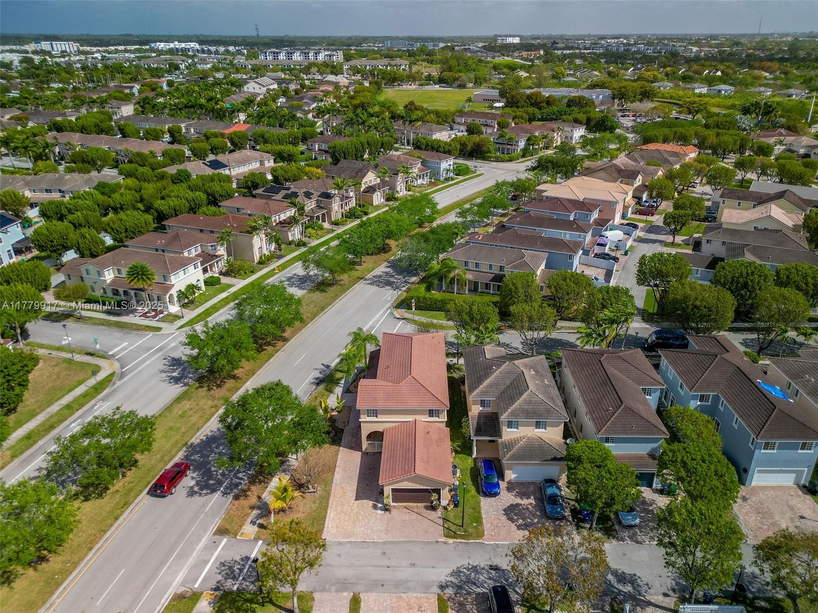 MANDARIN LAKES - Residential