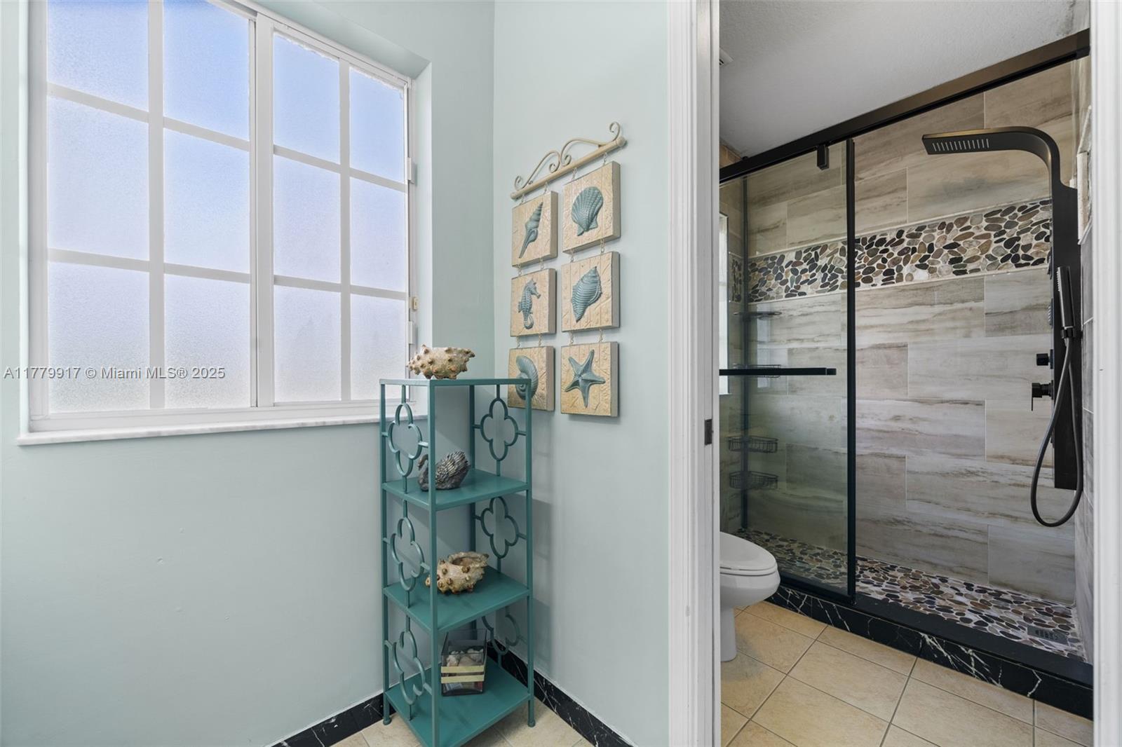 MANDARIN LAKES - Residential