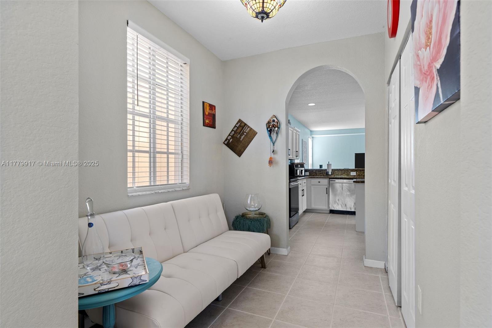 MANDARIN LAKES - Residential