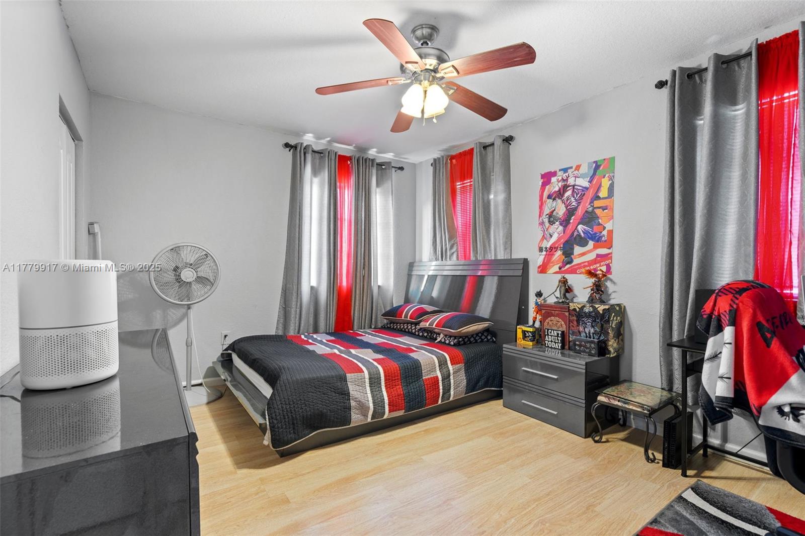 MANDARIN LAKES - Residential