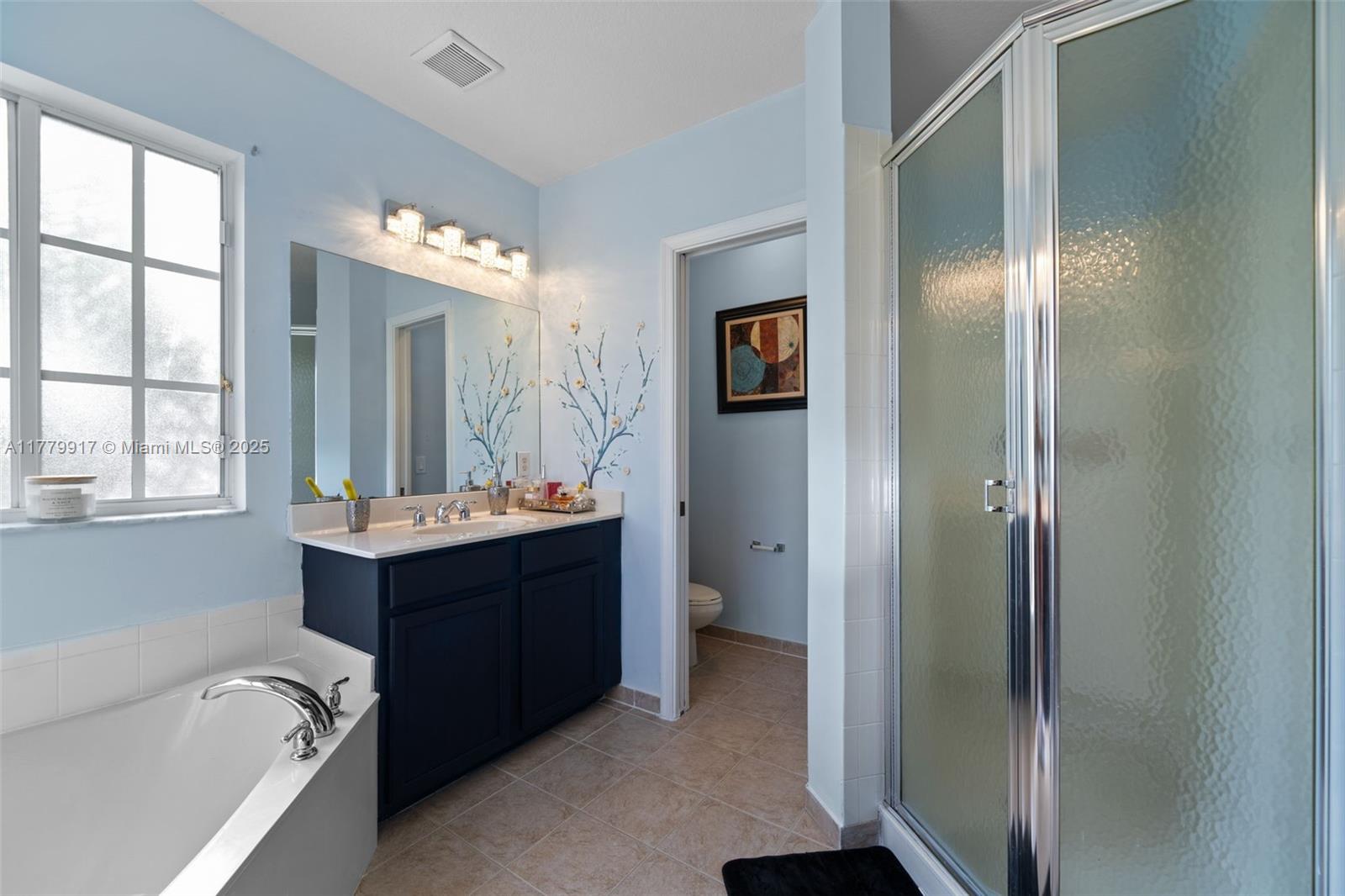 MANDARIN LAKES - Residential