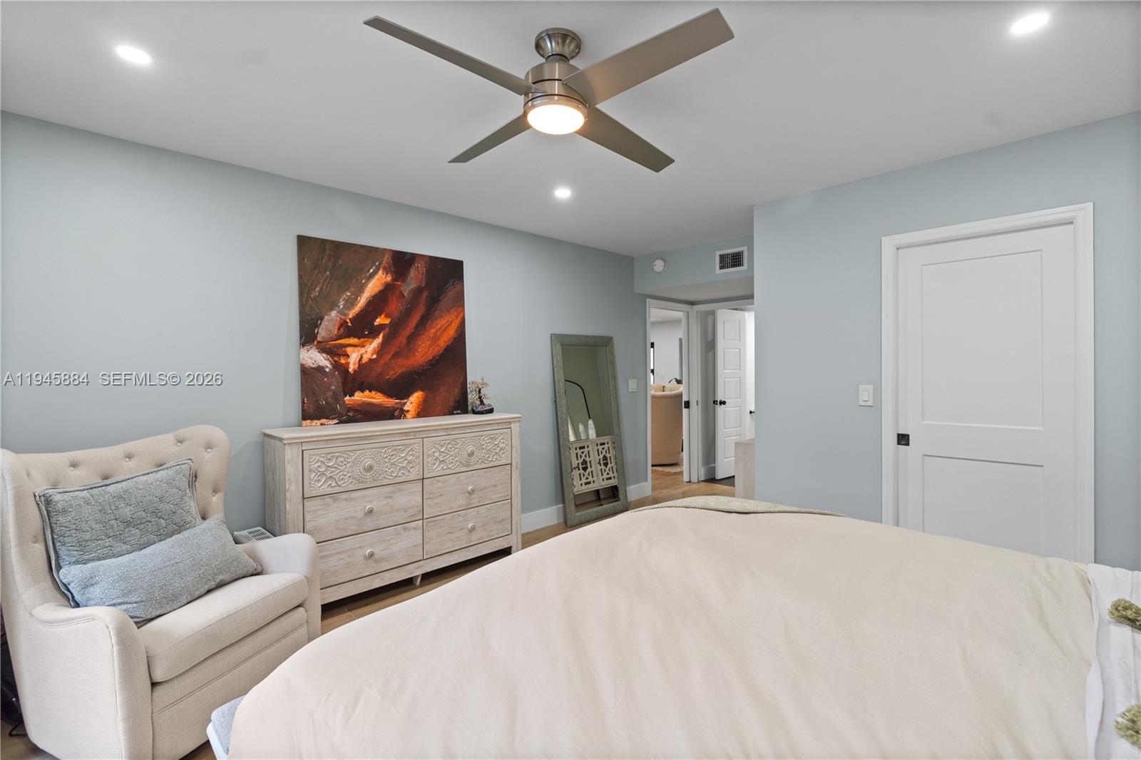 BISCAYNE LAWN AMD PLAT - Residential