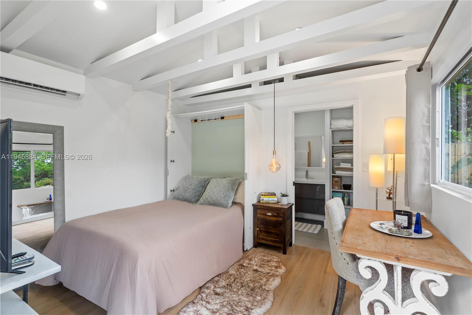 BISCAYNE LAWN AMD PLAT - Residential