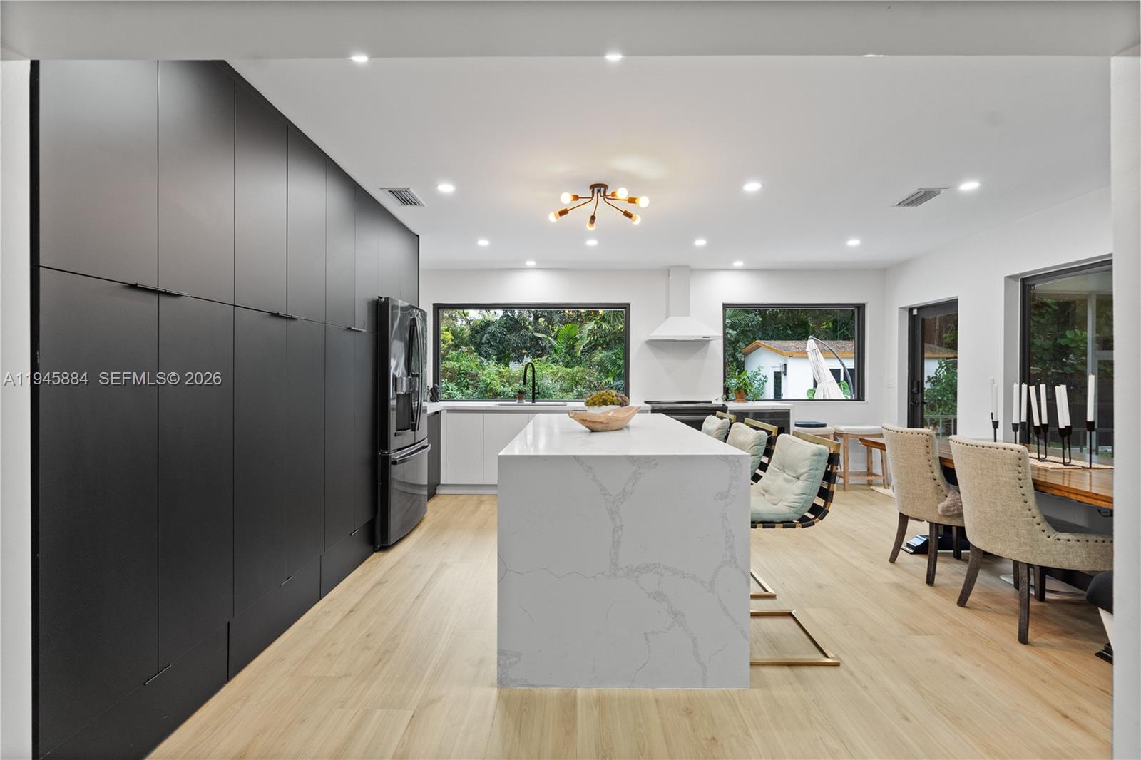 BISCAYNE LAWN AMD PLAT - Residential