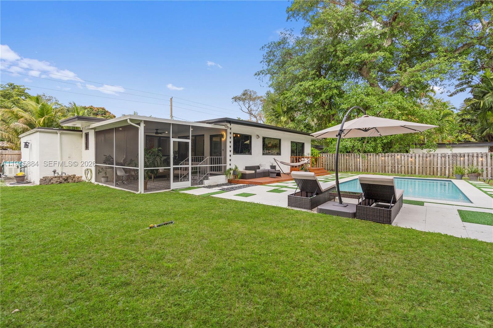 BISCAYNE LAWN AMD PLAT - Residential