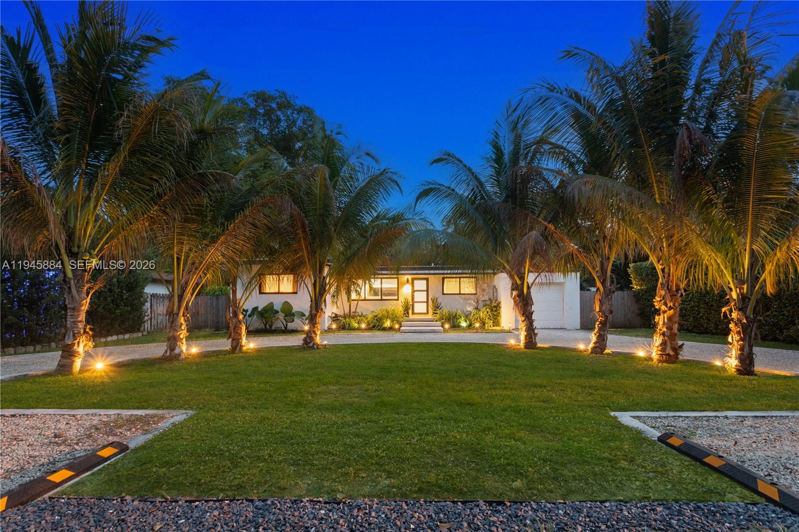 BISCAYNE LAWN AMD PLAT - Residential