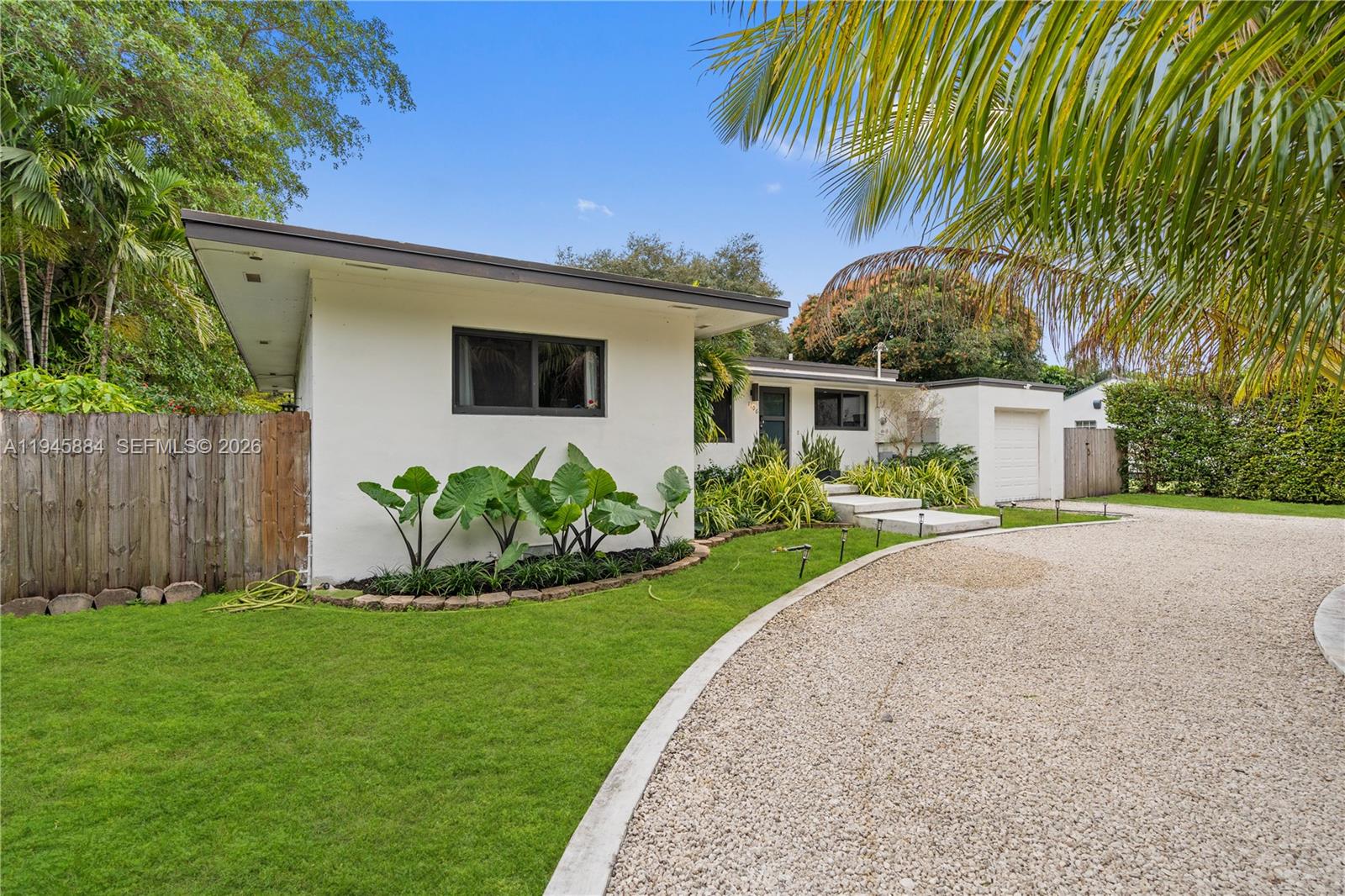 BISCAYNE LAWN AMD PLAT - Residential