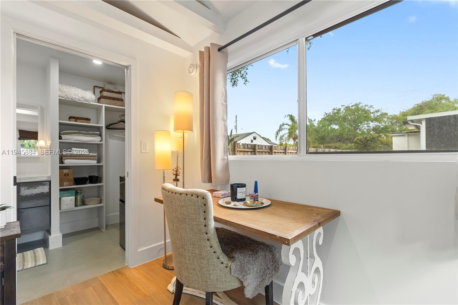 BISCAYNE LAWN AMD PLAT - Residential