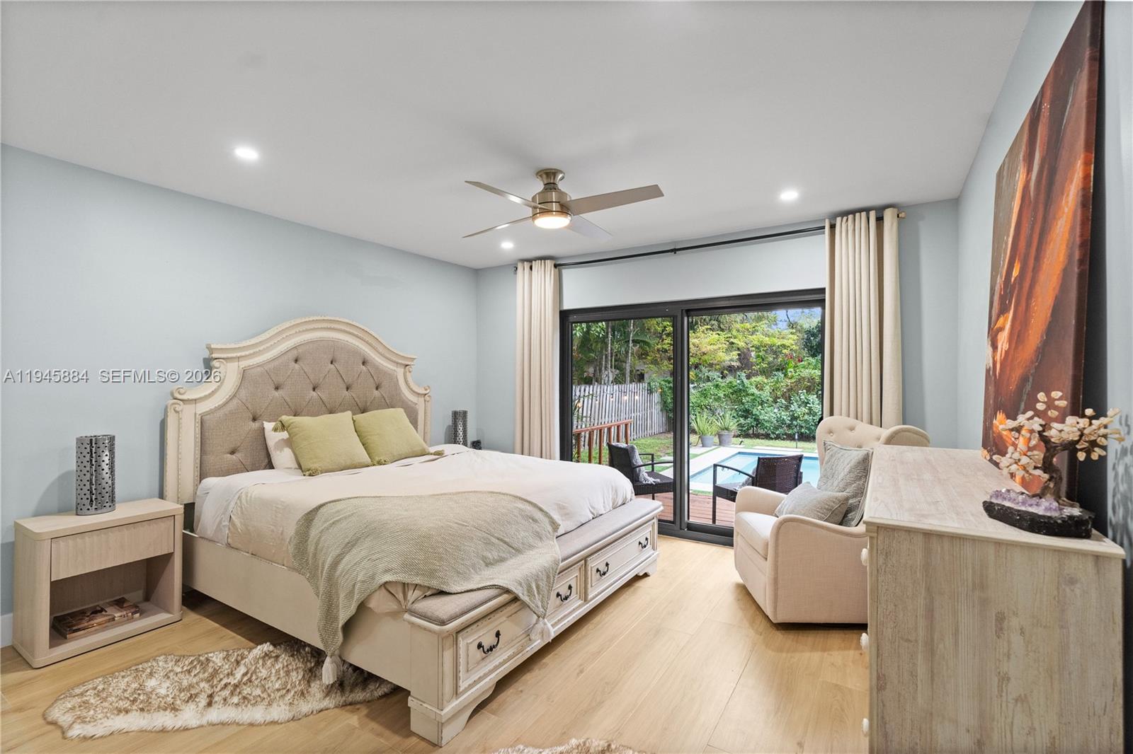 BISCAYNE LAWN AMD PLAT - Residential