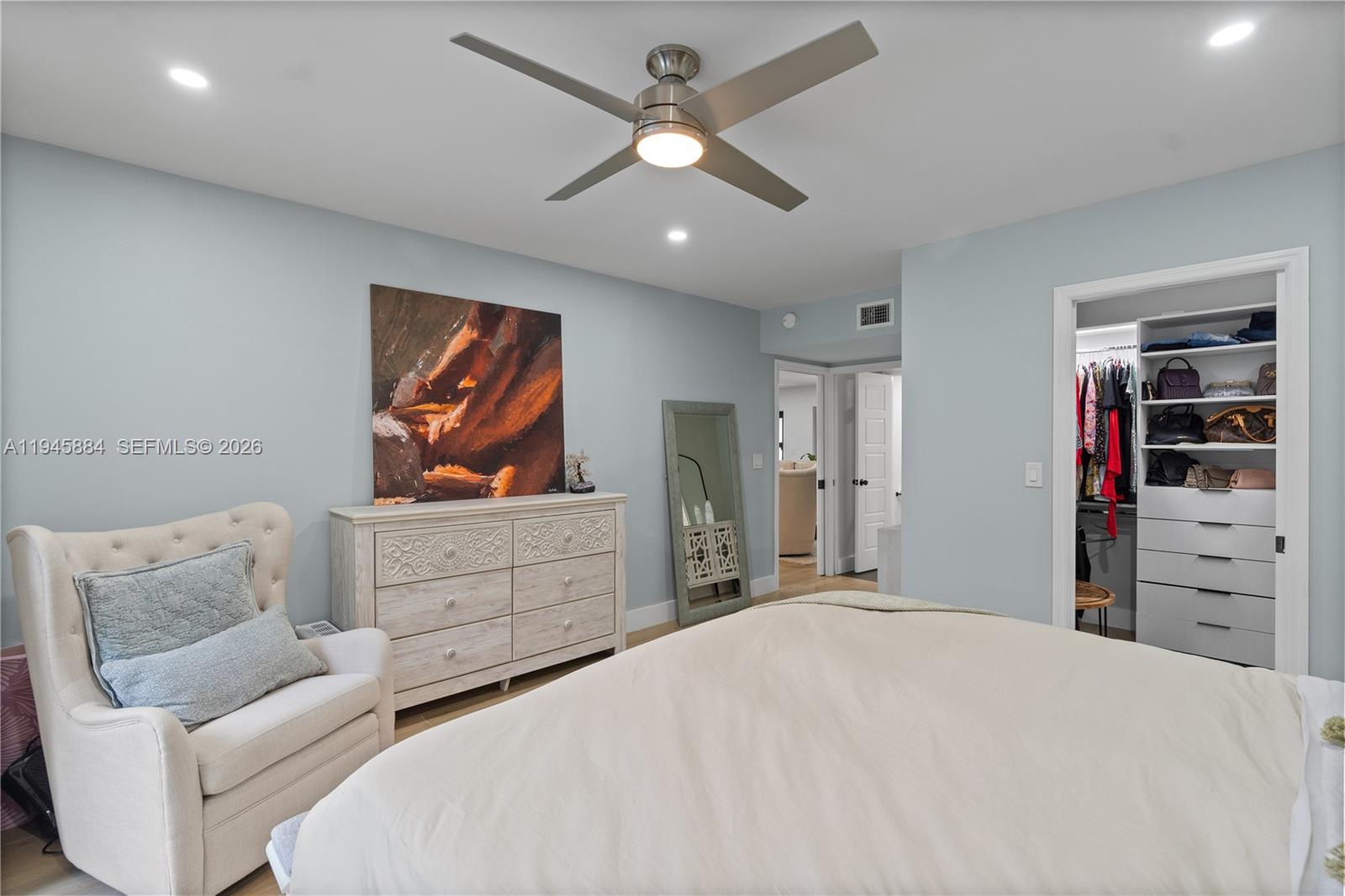 BISCAYNE LAWN AMD PLAT - Residential