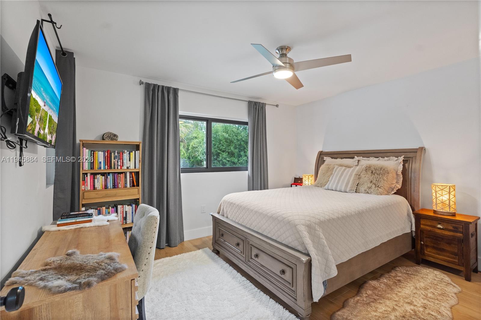 BISCAYNE LAWN AMD PLAT - Residential