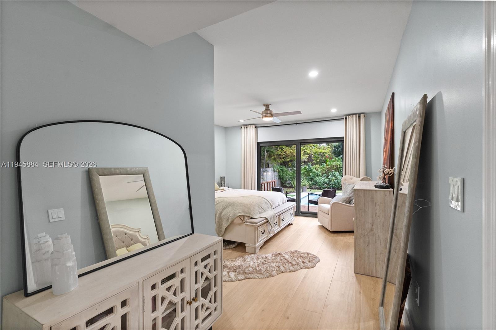 BISCAYNE LAWN AMD PLAT - Residential