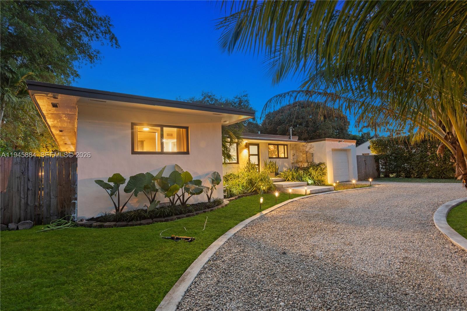 BISCAYNE LAWN AMD PLAT - Residential