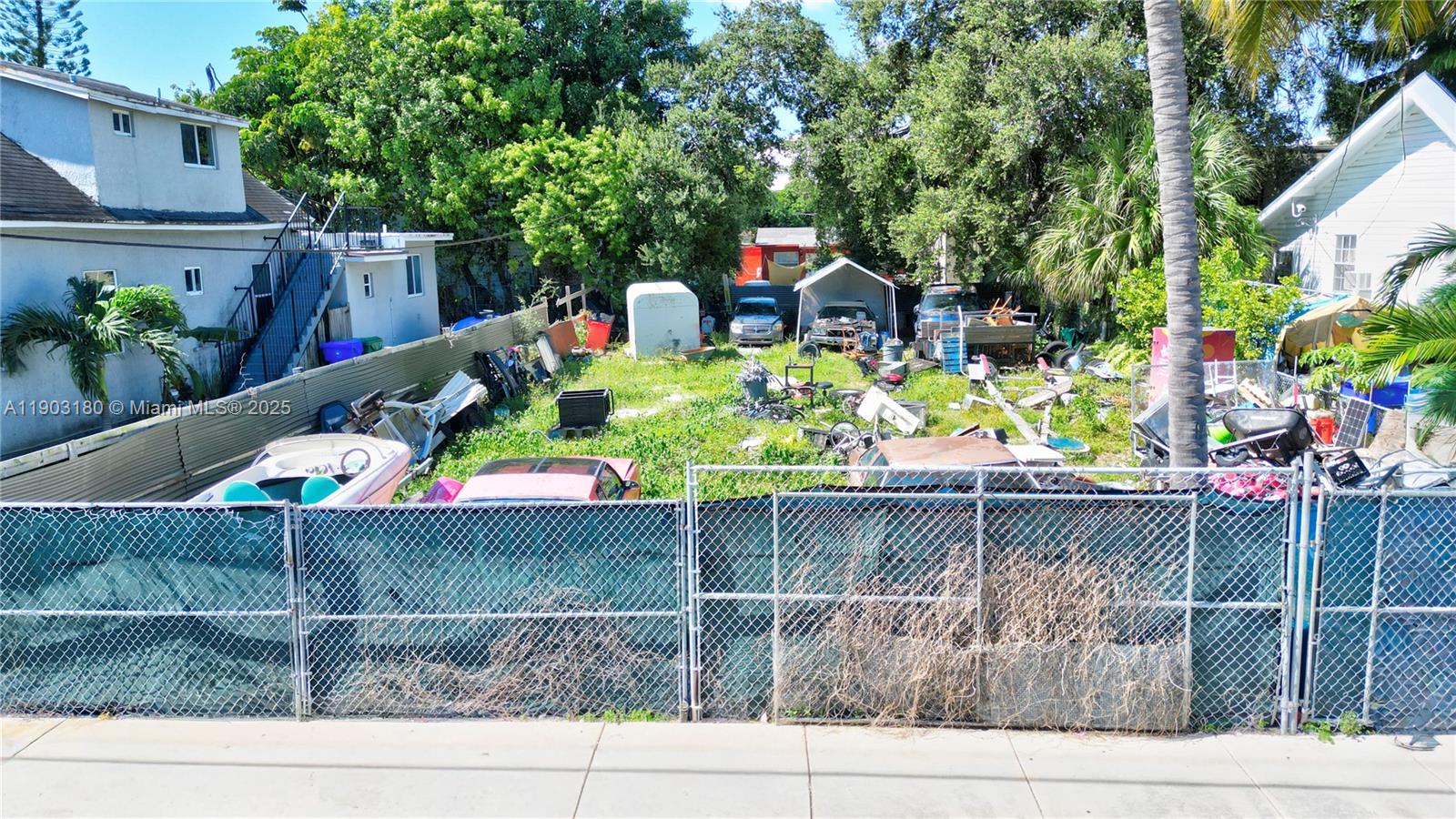 LAWRENCE ESTATE LAND CO - Land