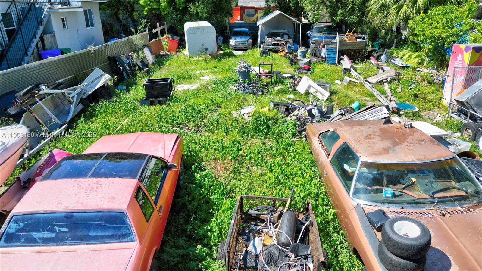 LAWRENCE ESTATE LAND CO - Land