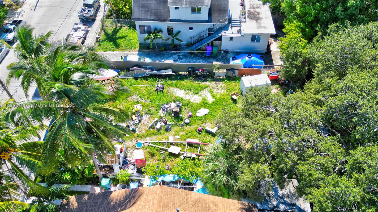 LAWRENCE ESTATE LAND CO - Land