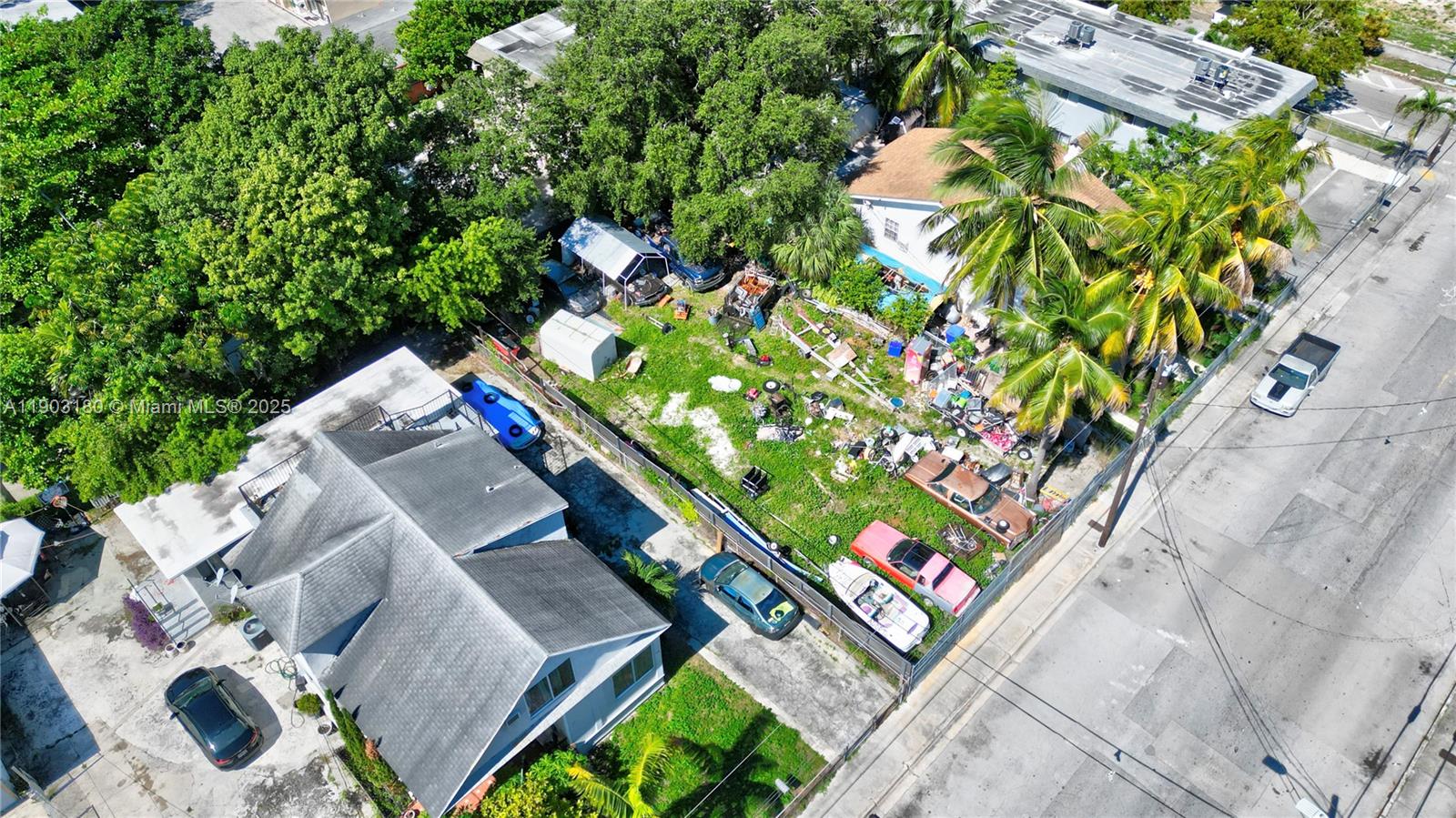 LAWRENCE ESTATE LAND CO - Land