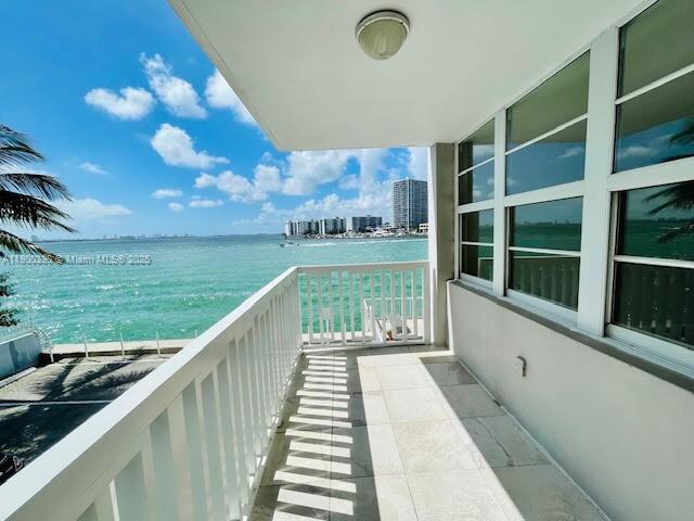 2016 Bay Dr 207