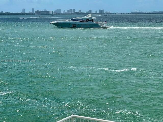 2016 Bay Dr 207