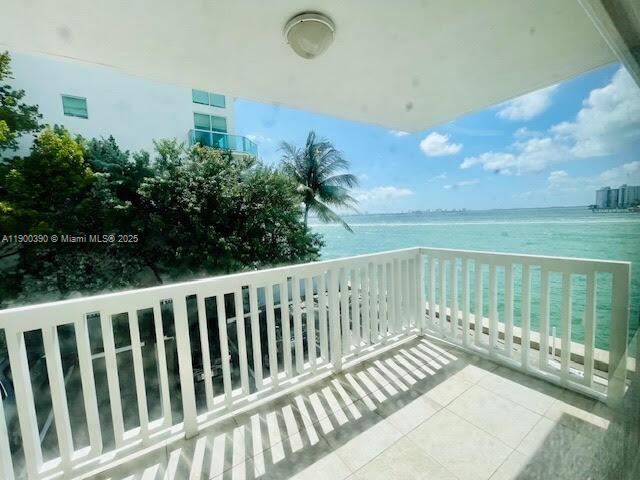 2016 Bay Dr 207