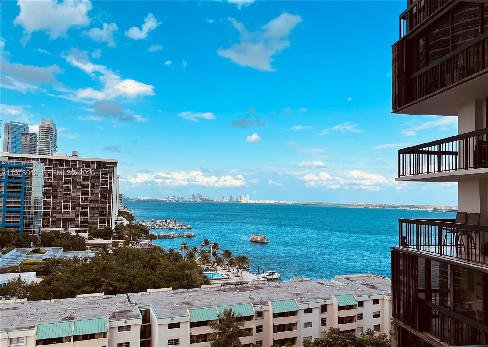 BRICKELL BAY CLUB CONDO - Residential Lease