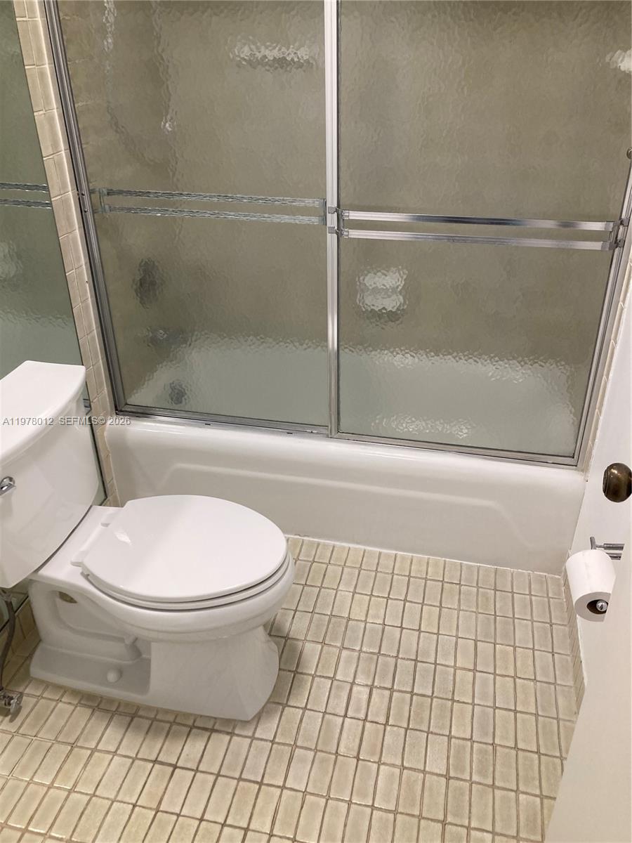 BRICKELL BAY CLUB CONDO - Residential Lease