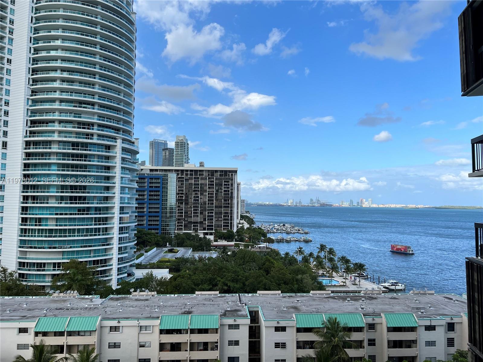 BRICKELL BAY CLUB CONDO - Residential Lease