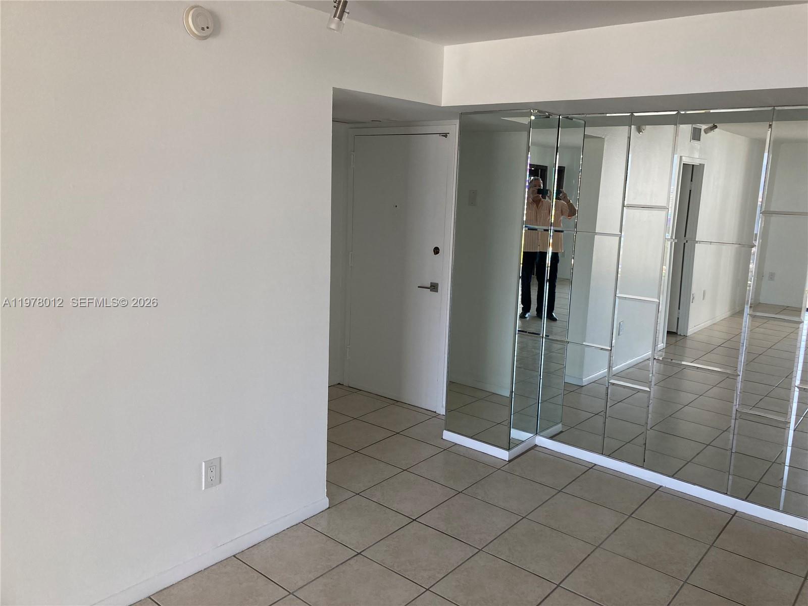 BRICKELL BAY CLUB CONDO - Residential Lease