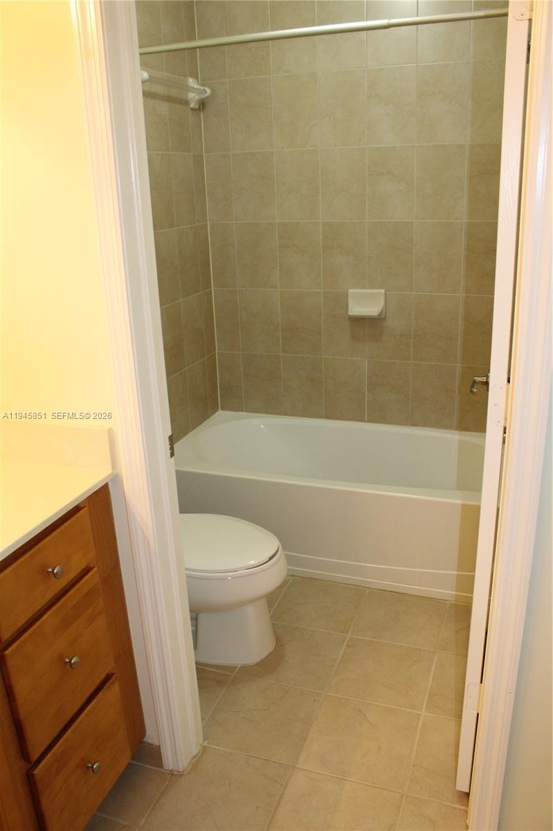 THE COURTS AT BAYSHORE I - Residential