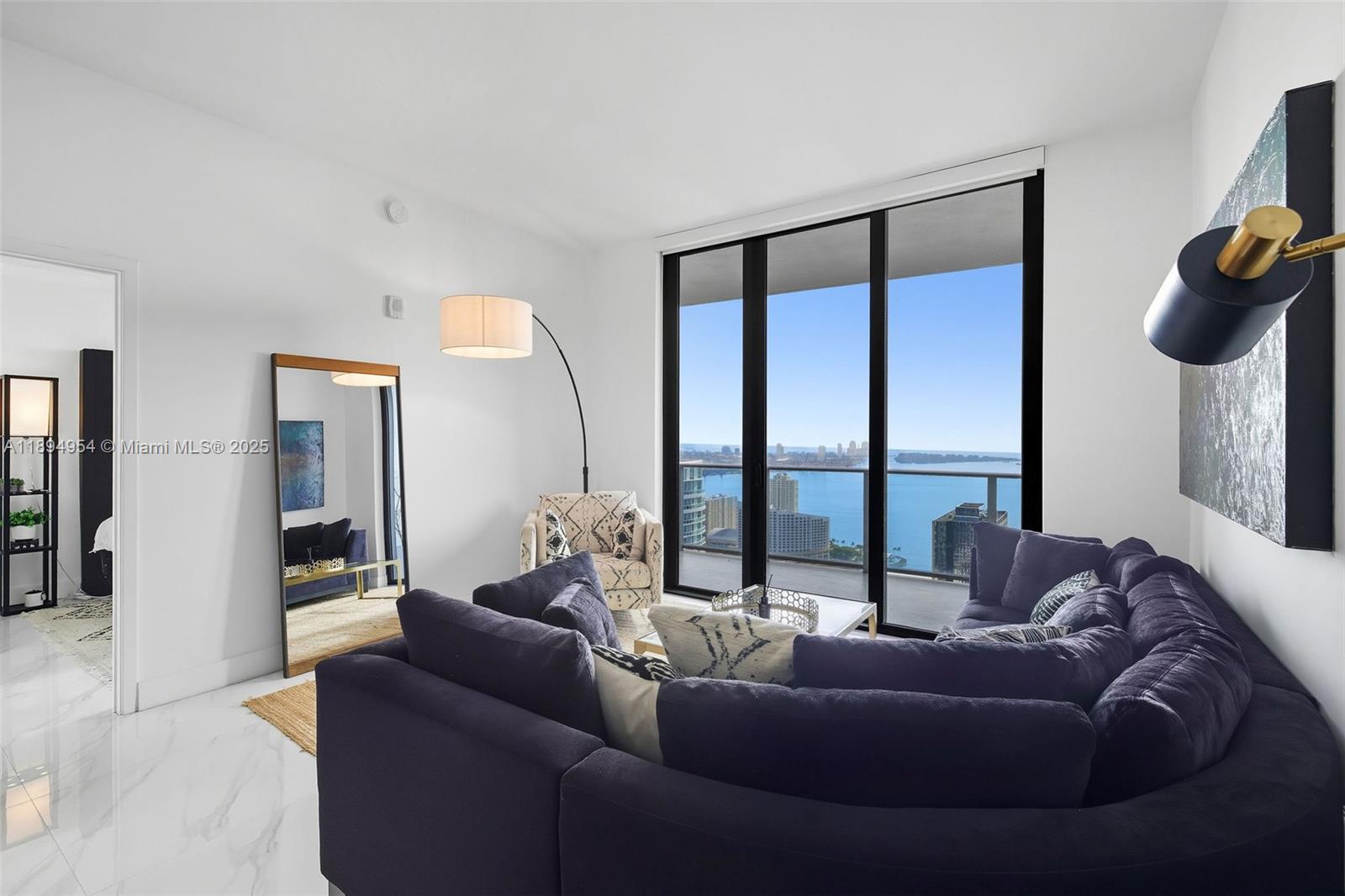 View photos, virtual tours, details... 1010 Brickell Ave 4704