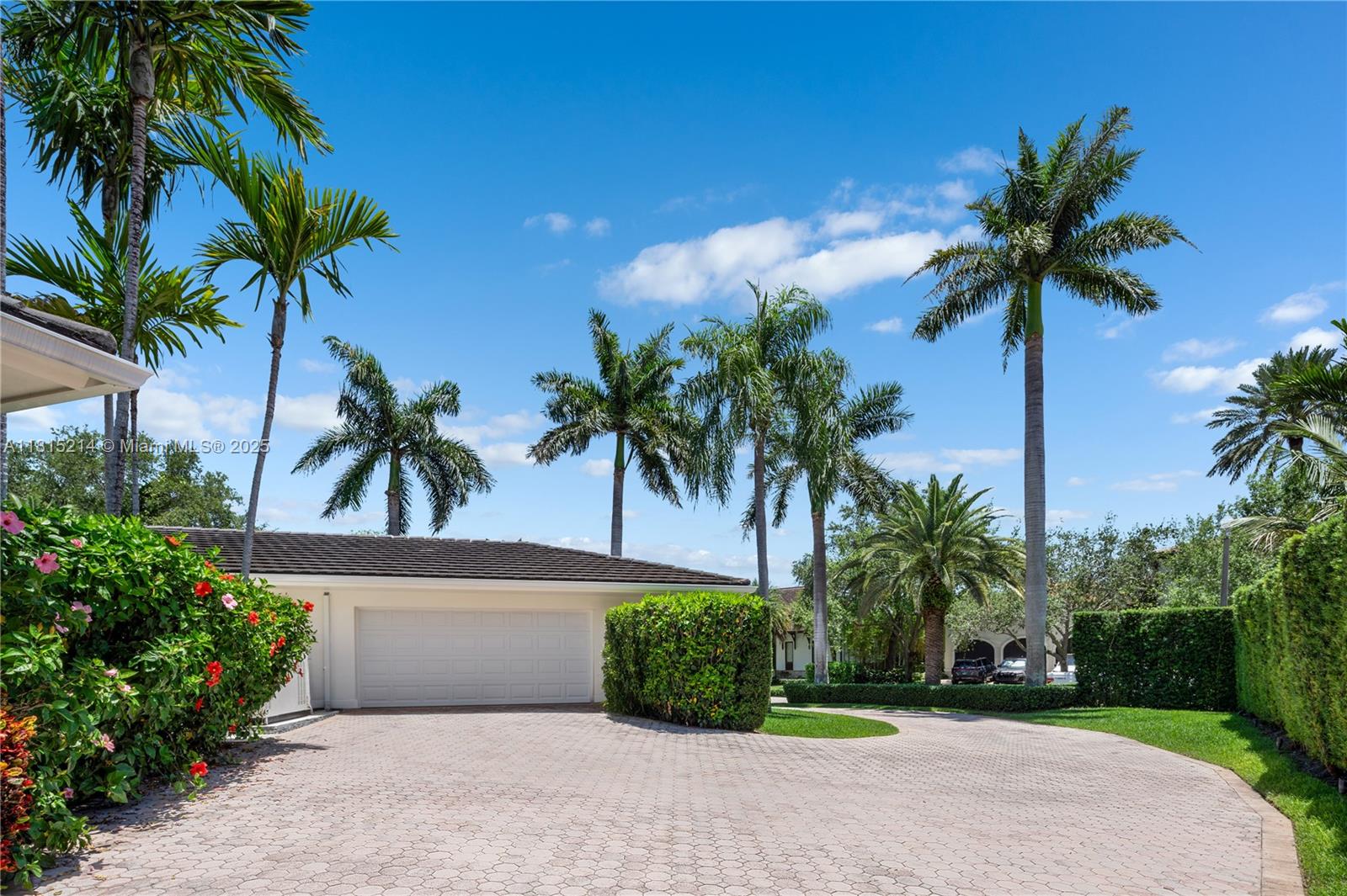 435 Marquesa Dr