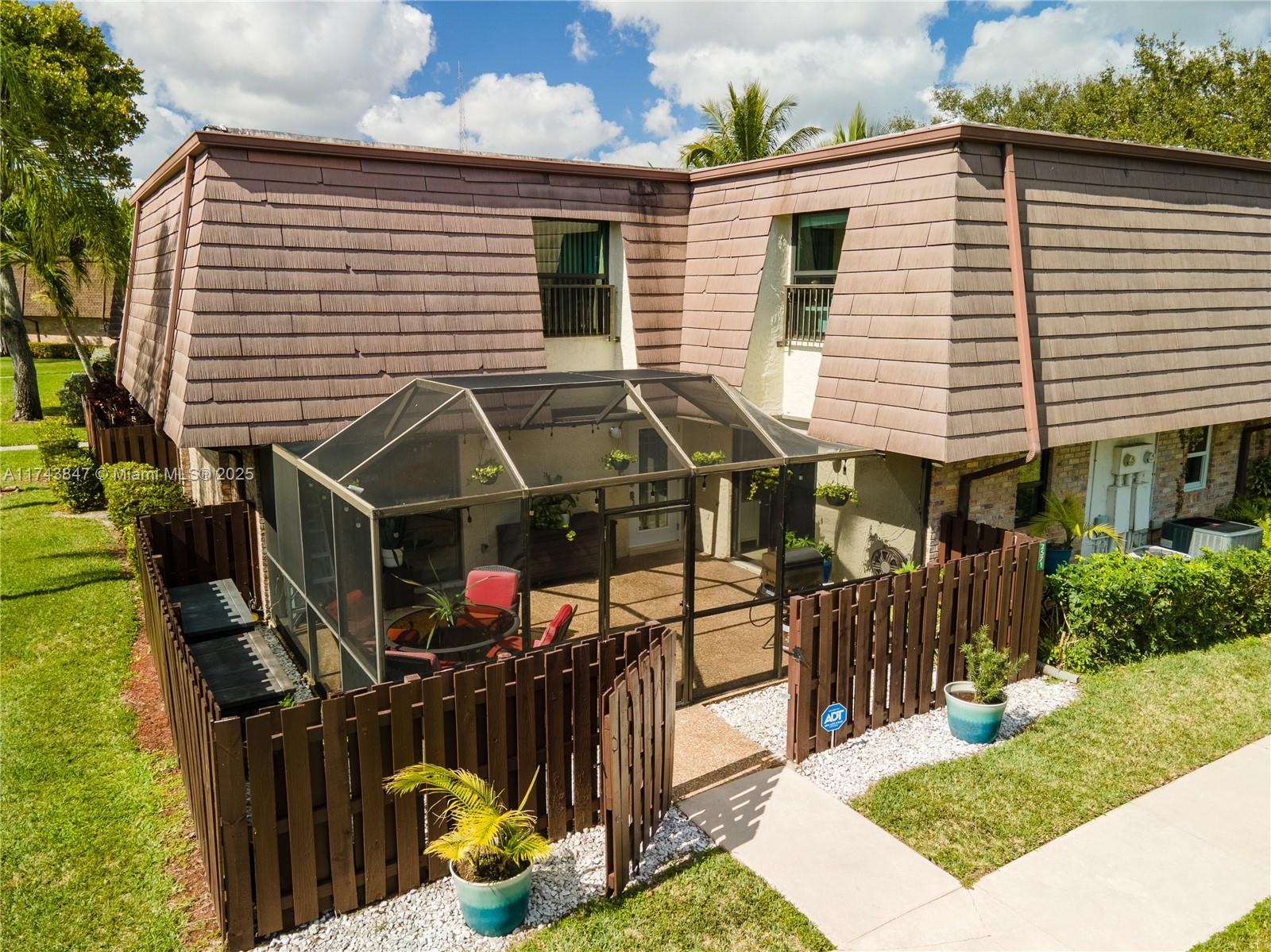 Property for Sale at 2571 Nw 99th Ave 2571, Coral Springs, Broward County, Florida - Bedrooms: 2 
Bathrooms: 3  - $374,900