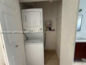 DEL MAR CONDO - Residential Lease