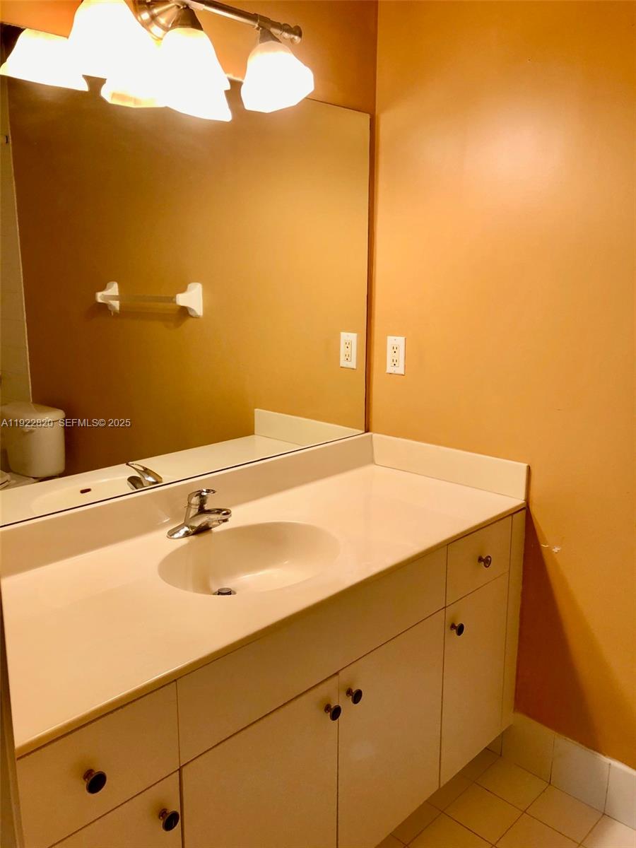 BELVEDERE ISLES CONDO NO - Residential