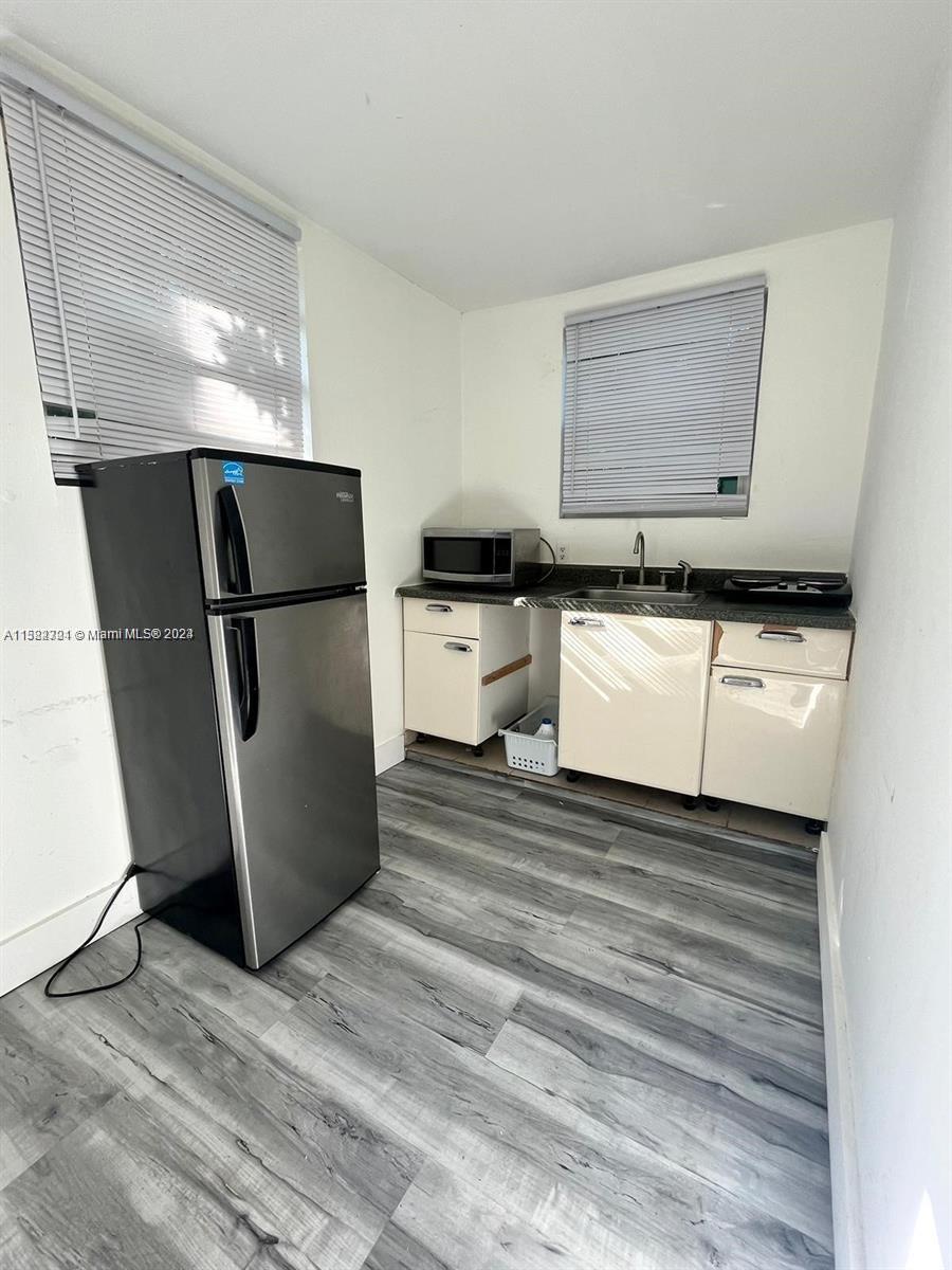 FULFORD BY THE SEA SEC E - Residential Lease