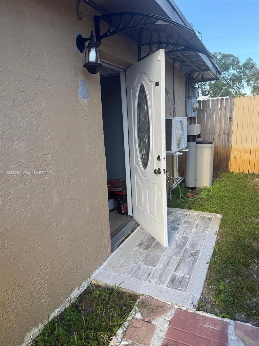 Welcome to your beautiful efficiency apartment located in Melrose Park, Fort Lauderdale. This charming unit features one bedroom and a fully remodeled bathroom with elegant tile flooring throughout. It comes equipped with a microwave, stove, and refrigerator, making meal prep a breeze. Conveniently located near shopping, dining, and entertainment options with easy access to major highways. this home truly offers the best of both worlds. Don’t miss the opportunity to make this lovely space yours!