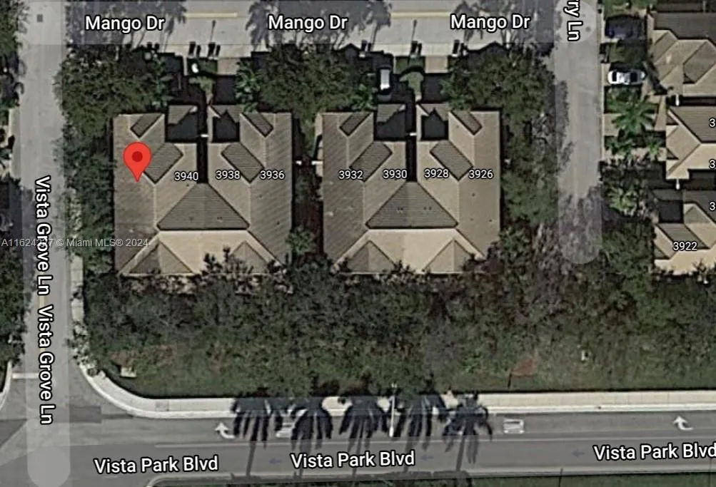 Weston, Florida 33332, United States, 4 Bedrooms Bedrooms, ,3 BathroomsBathrooms,Residential,Pending,52126