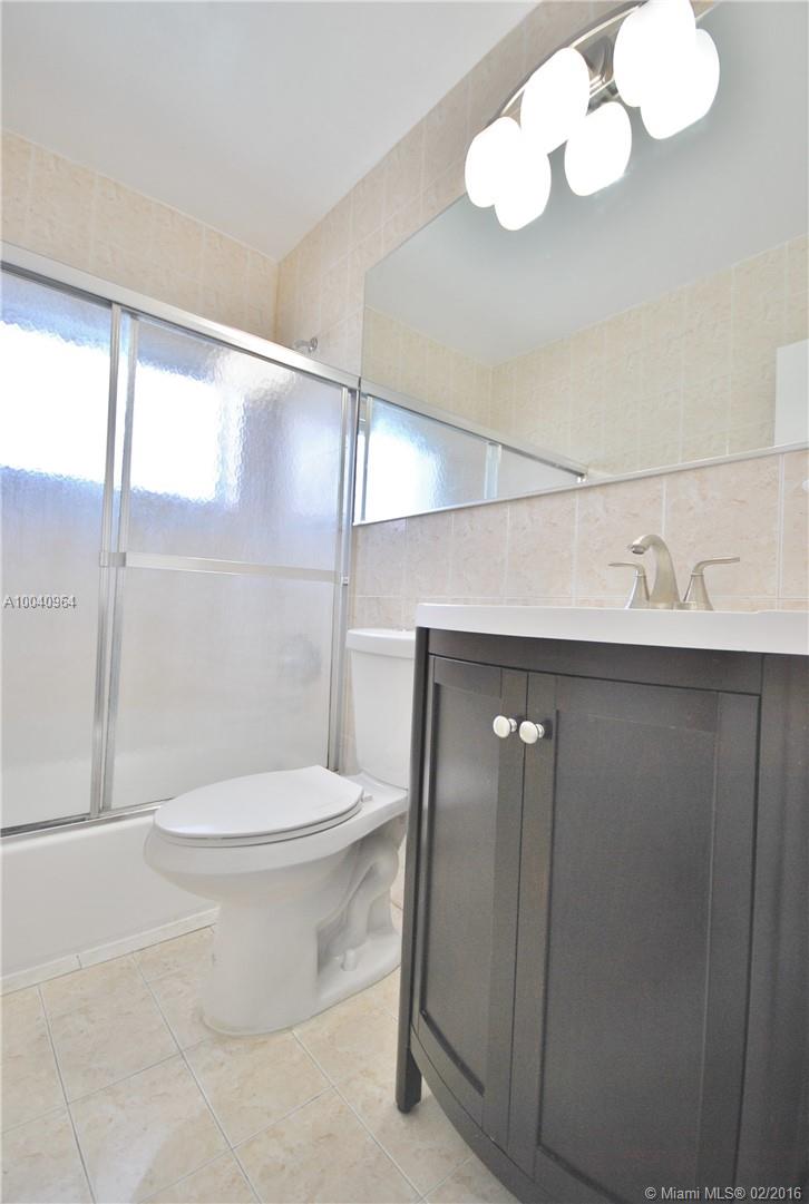 BISCAYNE BEACH SUB - Residential Lease