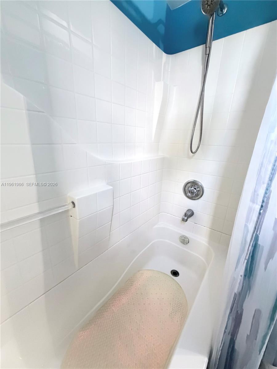 LAKEVIEW HOMES PHASE 1 - Residential